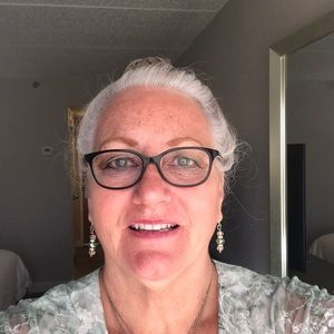 Meet your Posher, Sharon